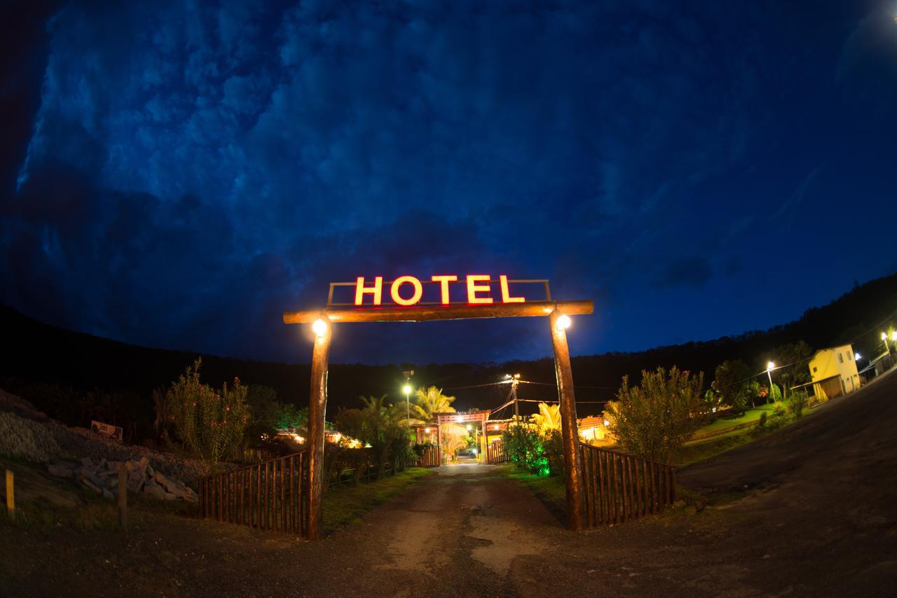 Hotel Tamburil Салинас Екстериор снимка